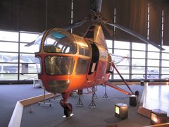 三沢航空科学館ヘリコプターきたかみ号.jpg
