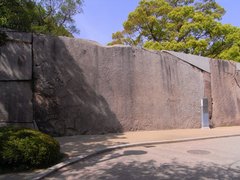 大阪城・桜門枡形の巨石.jpg