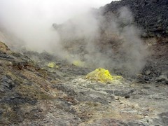 硫黄山・噴出口2.jpg