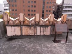 神奈川県庁本庁舎屋上ライト様式テラコッタ.jpg