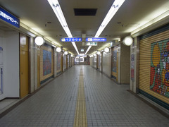 高岡駅前地下通路.jpg